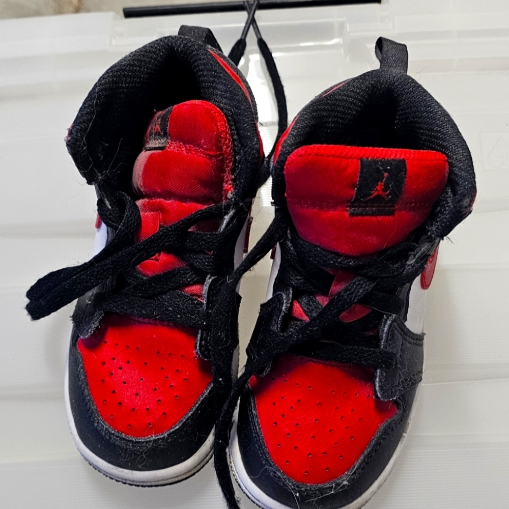 Jordan kids size 8C